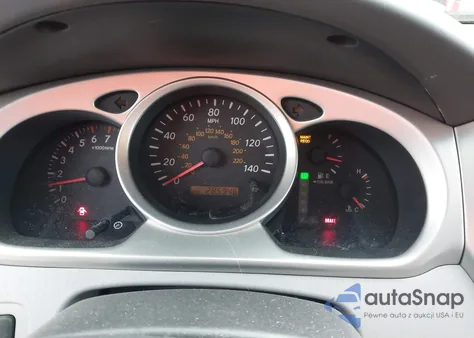 2004 Toyota Highlander V6 z USA, uszkodzony, nr VIN JTEEP21A540034926